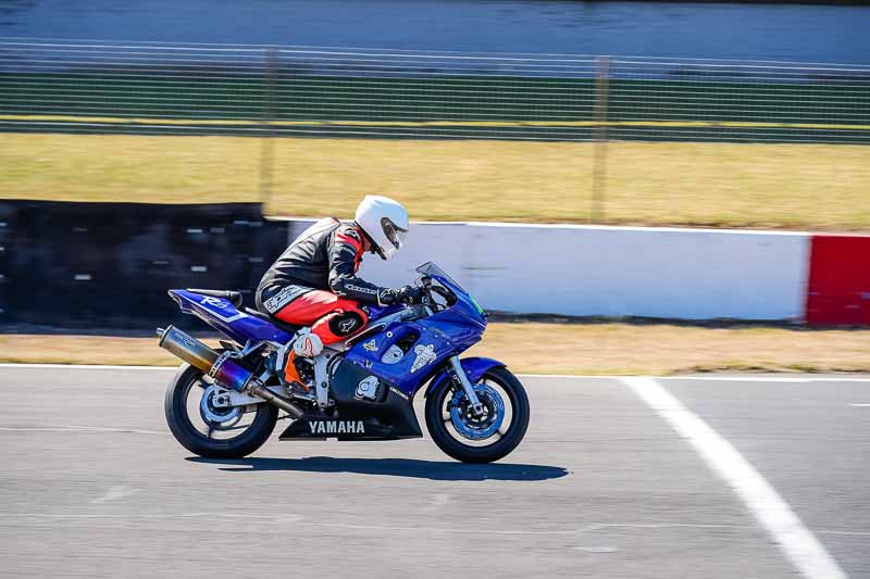 donington no limits trackday;donington park photographs;donington trackday photographs;no limits trackdays;peter wileman photography;trackday digital images;trackday photos